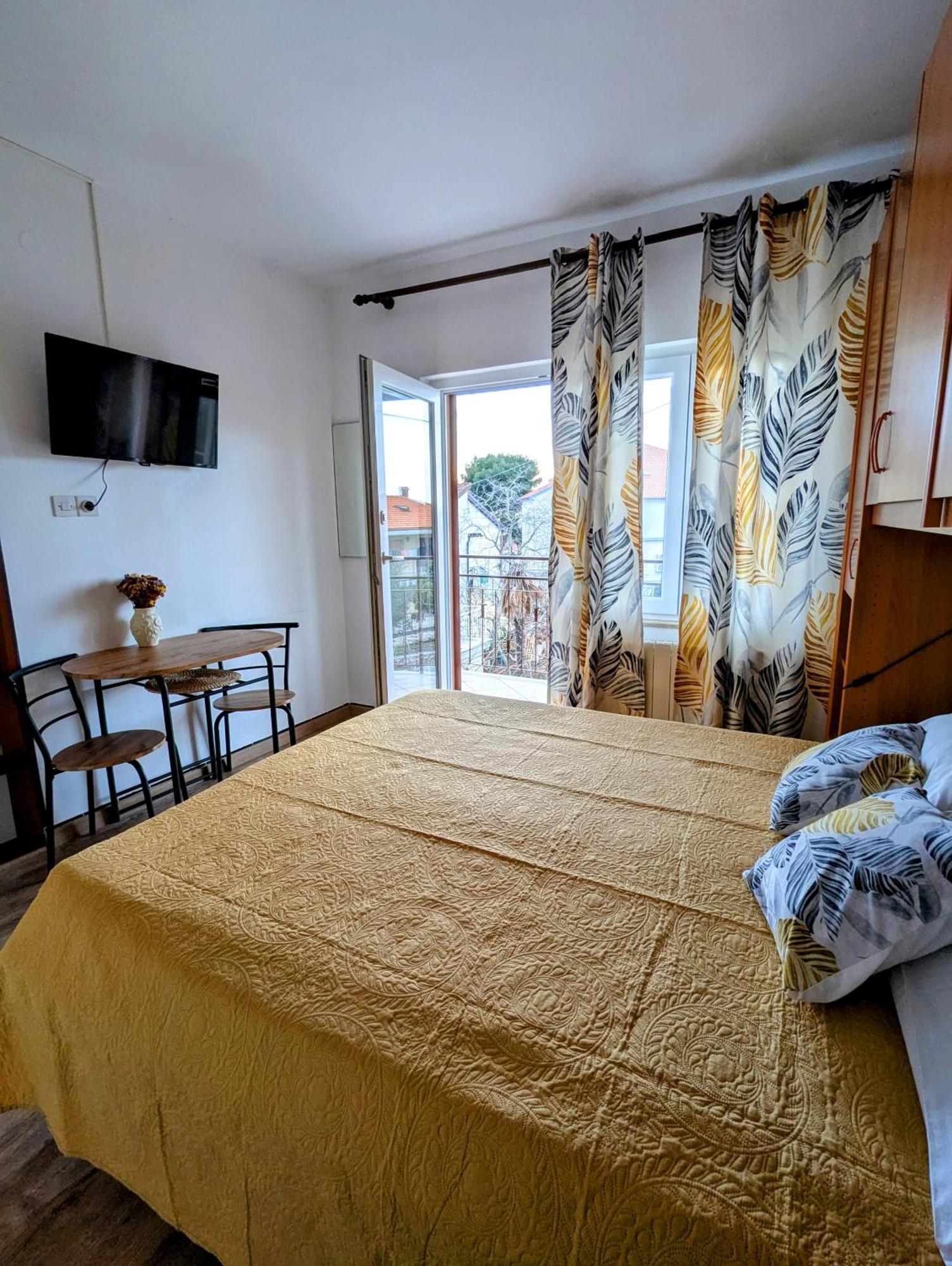 Apartments Ada Ровінь Екстер'єр фото